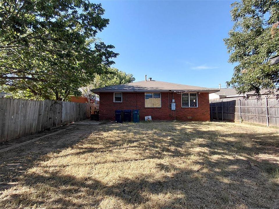 10th image of 4012 NW 33rd St