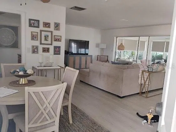 2 bed, 1.0 bath, 1063 sqft, $2,550 — Photo 2