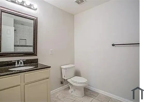 921 Fair Oaks Dr — Photo 3