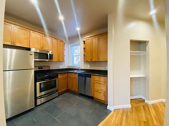 2nd image of 176 15th St #106