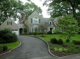 20 Park Ln, Madison, NJ 07940