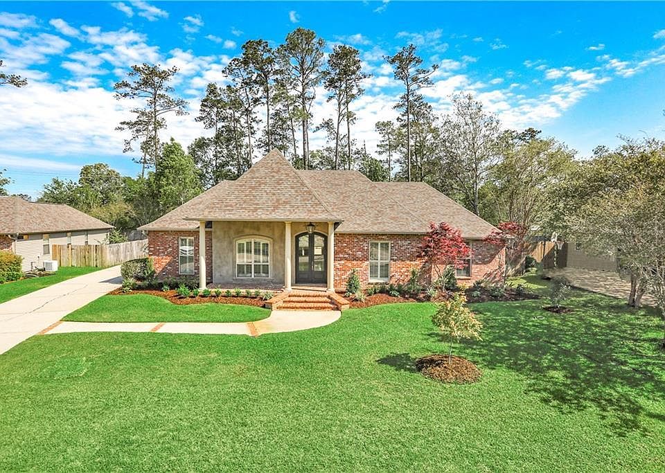 1st image of 641 Sweet Bay Dr