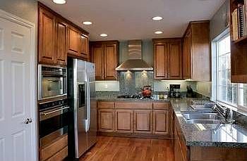 4th image of 8221 Skyline Cir
