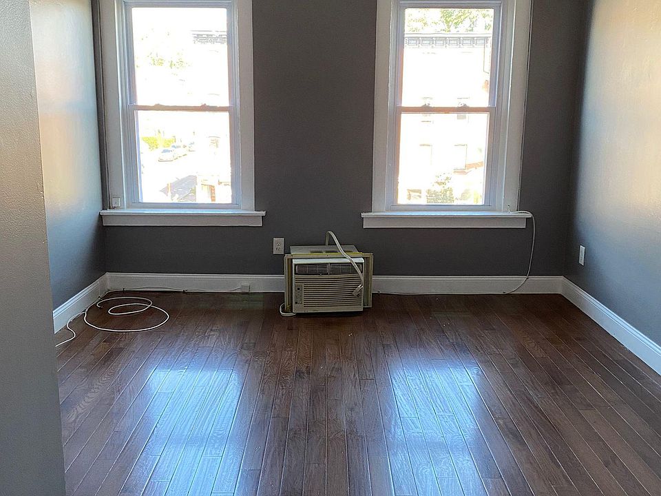 1st image of 165 Broadway Unit 3