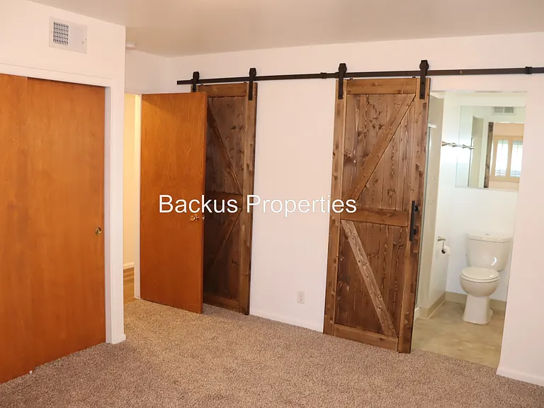 738 Carmelita Dr — Photo 14