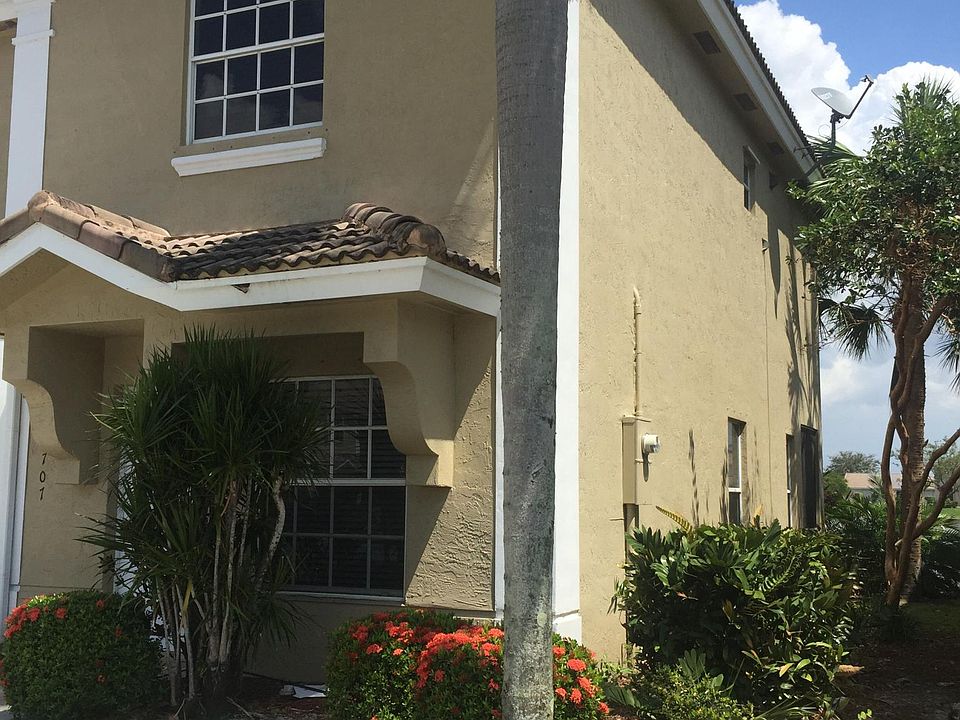 1st image of 707 SW 122nd Ave