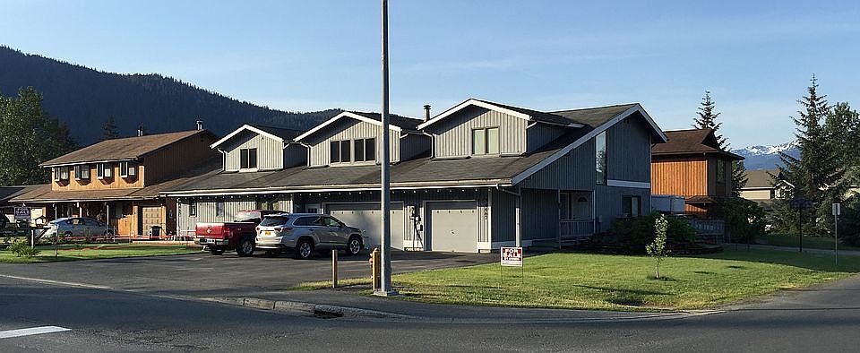 4465 & 4467 Columbia Blvd
