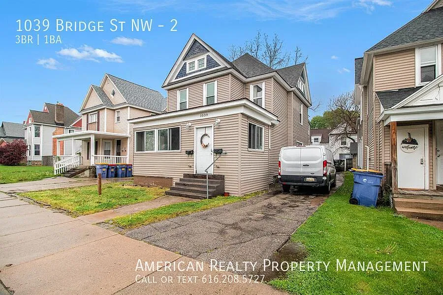 3 bed, 1150 sqft, $1,800 — Photo 1