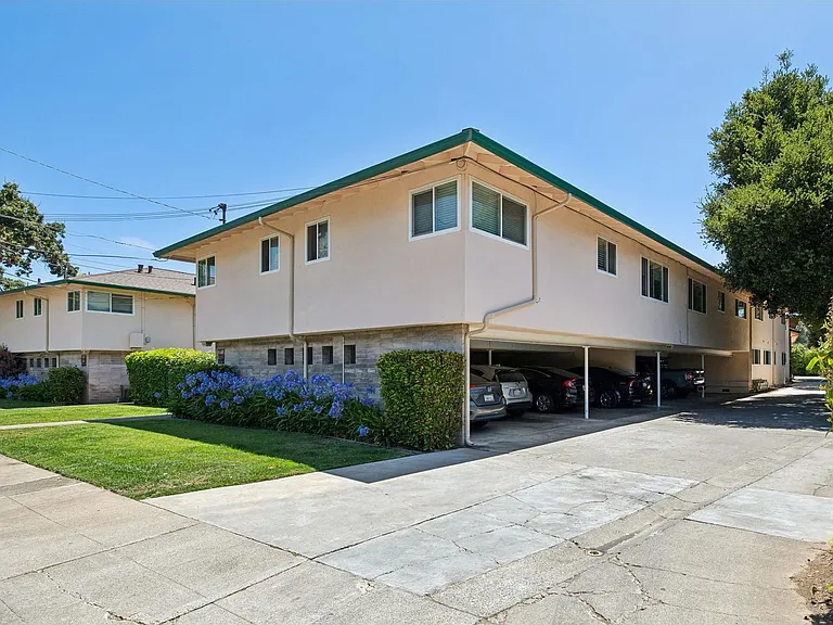 815 Roble Ave — Photo 10