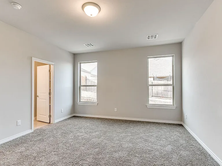 9601 Squire Ln — Photo 8