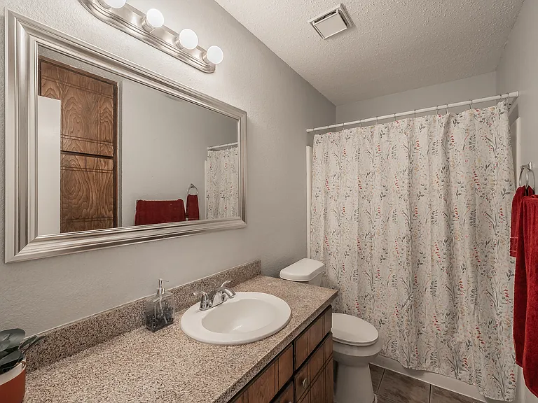 422 Signal Hill Ct N — Photo 21