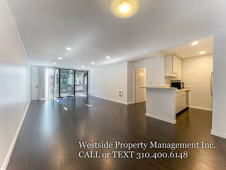 7777 W 91st St #B2150 — Photo 1