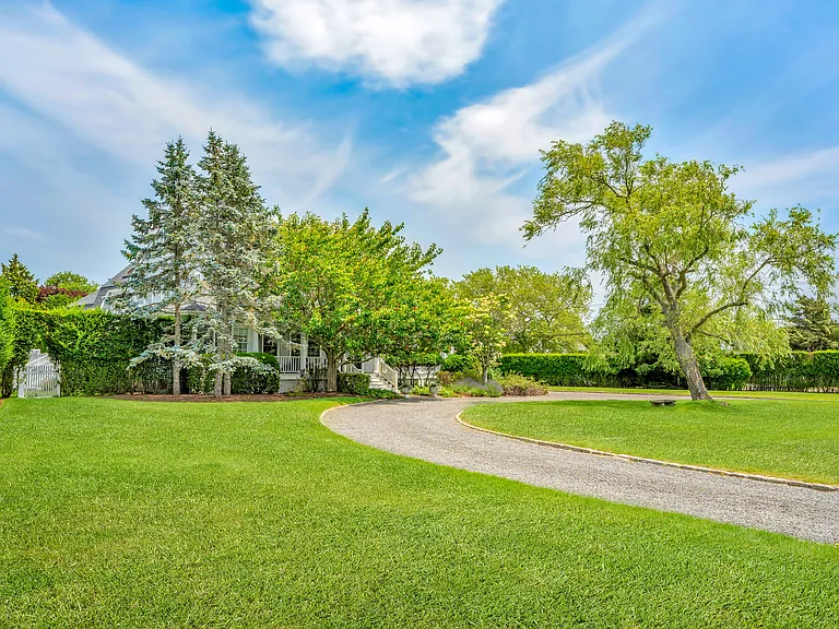 245 Oneck Ln — Photo 41
