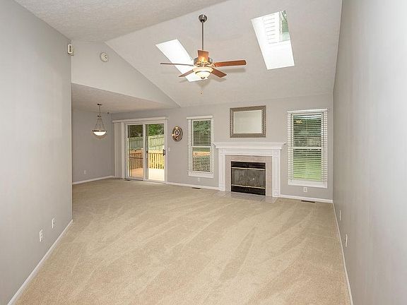 4th image of 18150 Courtland Dr