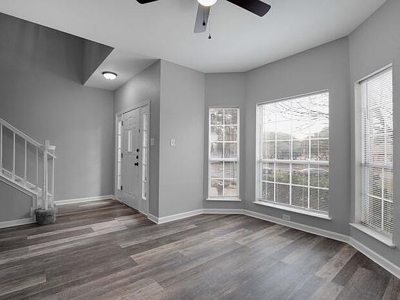 3rd image of 3840 Newland Ct