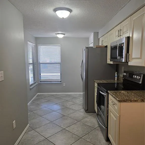 787 Arthurs Ct — Photo 2