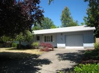 837 S 8th Pl, Harrisburg, OR 97446