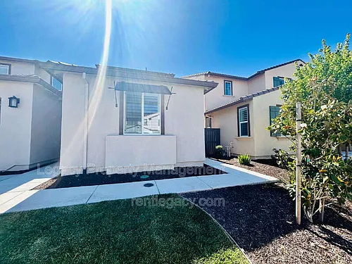 4098 Azul Way Photo 1