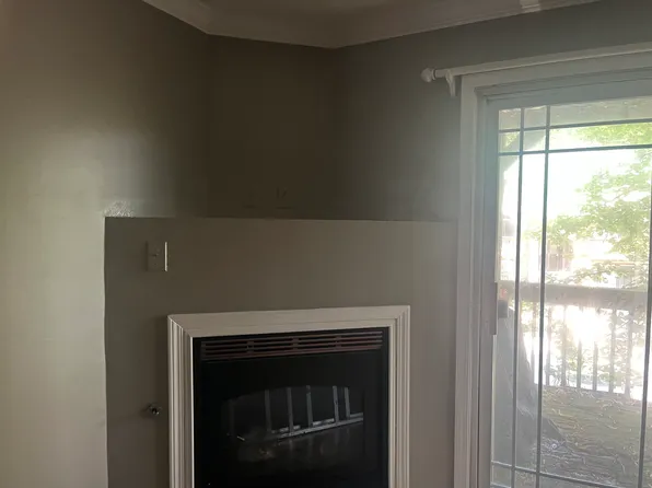 1970 Tall Oaks Dr APT 2A, Aurora, IL 60505
