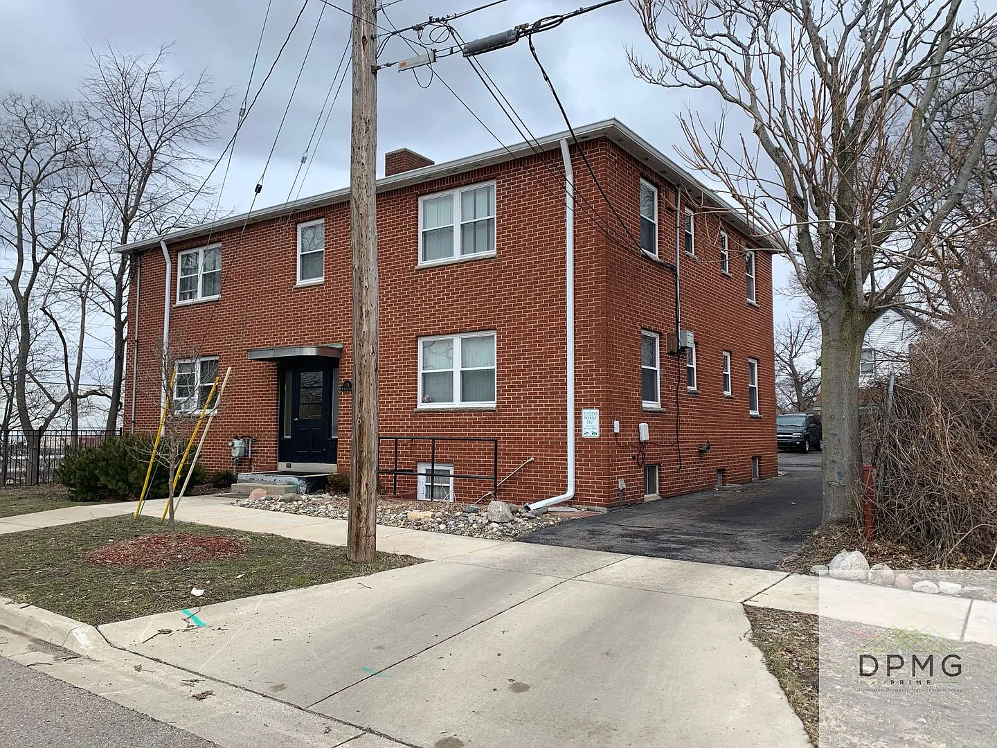 Welcome to 124 West South Street Lansing MI 48910!! — Photo 1