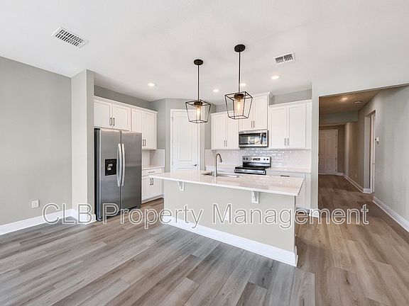 2nd image of 1212 Pampus Dr