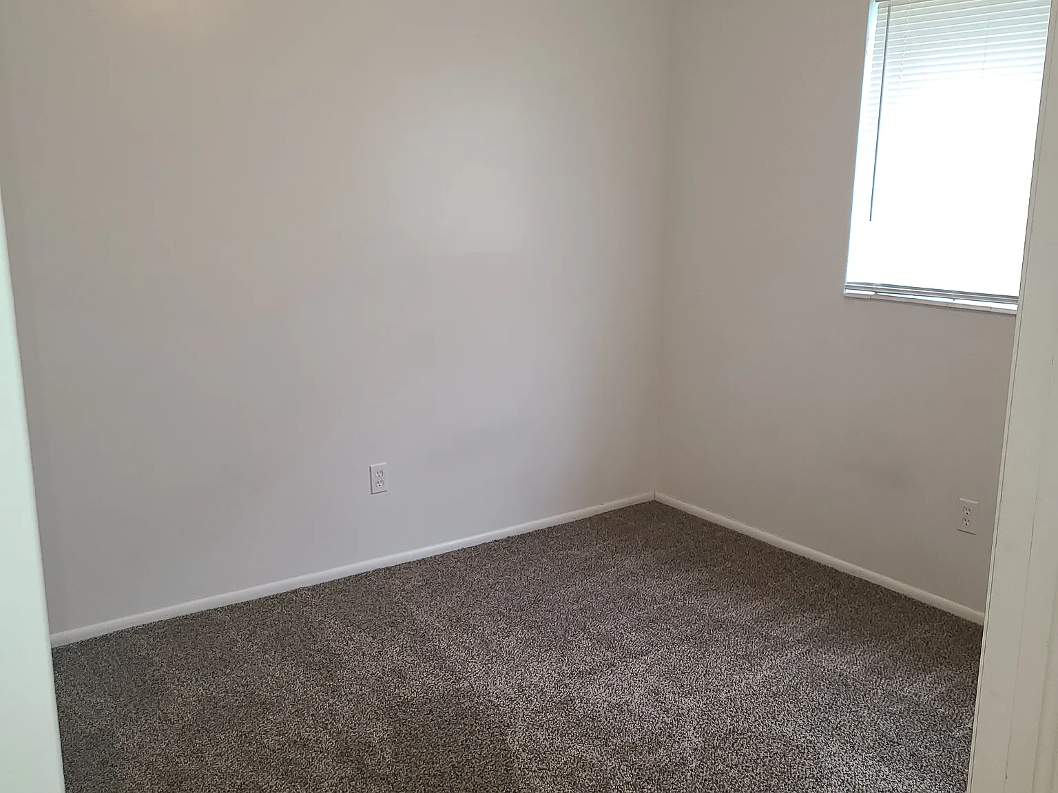 3 bed, 1100 sqft, $1,195 — Photo 4