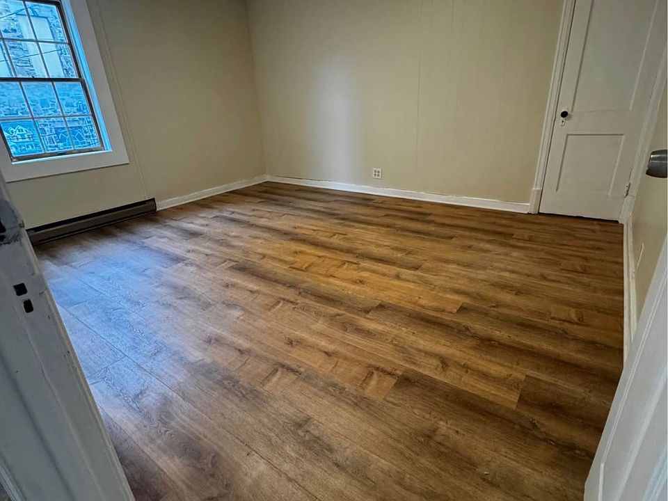 2nd image of 109-115 E Center St