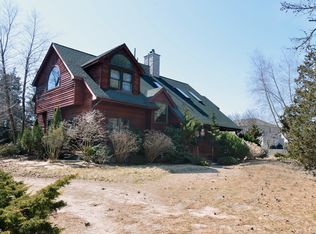 9 Grant Blvd, Hampton Bays, NY 11946