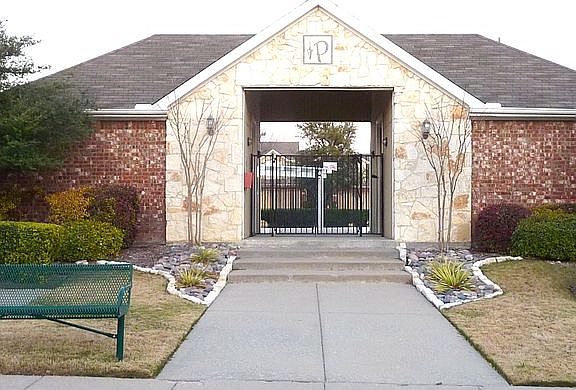 5th image of 4526 Sycamore Dr