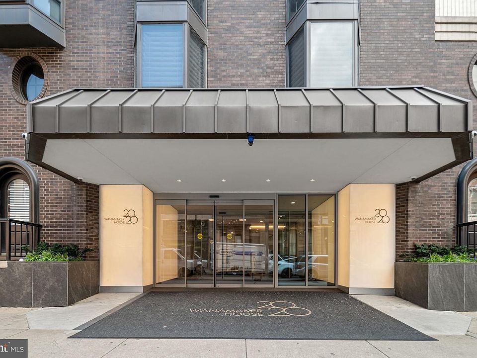 1st image of 2018-2032 Walnut St #18G
