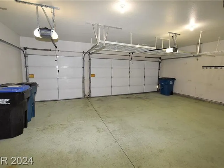 2111 Fountain Springs Dr — Photo 33