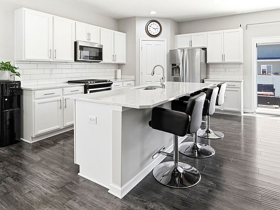 4th image of 10359 Deercrest Ln