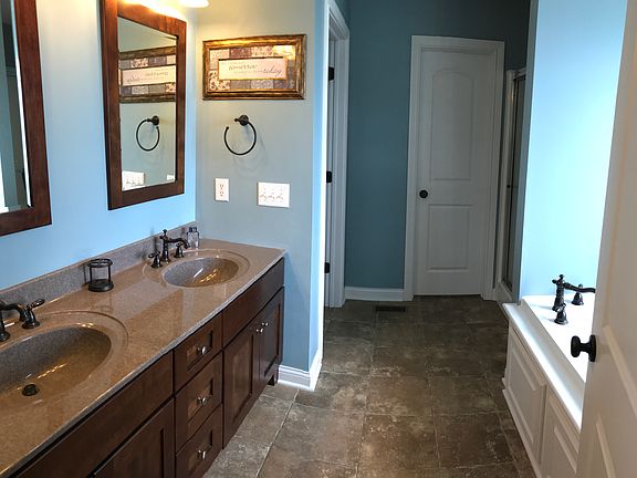 Master Bath Dual vanity