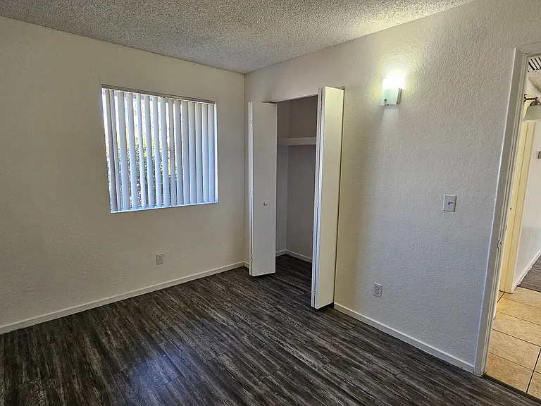 1622 N Beverly Ave #22 — Photo 7