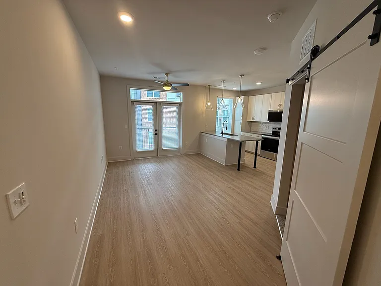 District on the Etowah Apartments — Photo 385