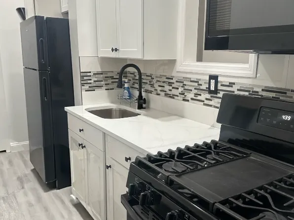 162 Lenox Avenue image 2 of 8