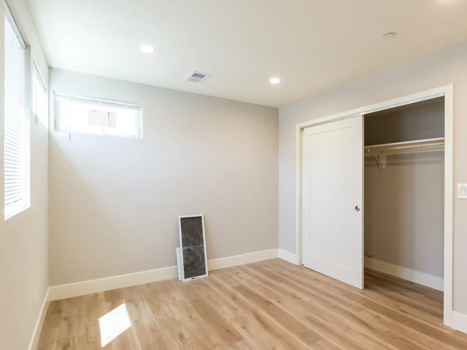 3 bed, 1200 sqft, $995 — Photo 4