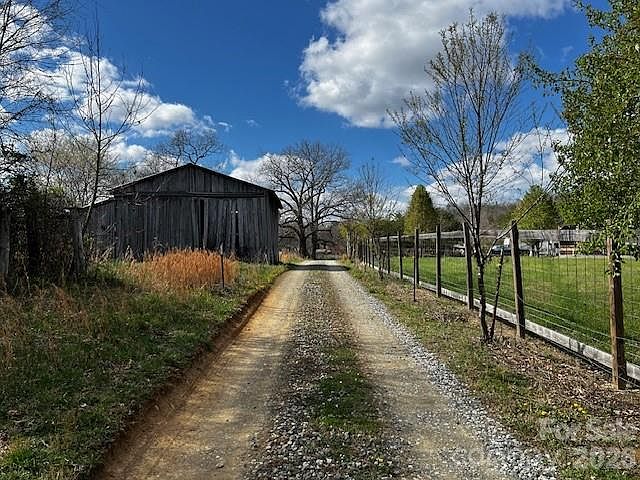 1st image of 137 Cowboy Ln