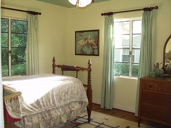 4th image of 513 Bryn Mawr St