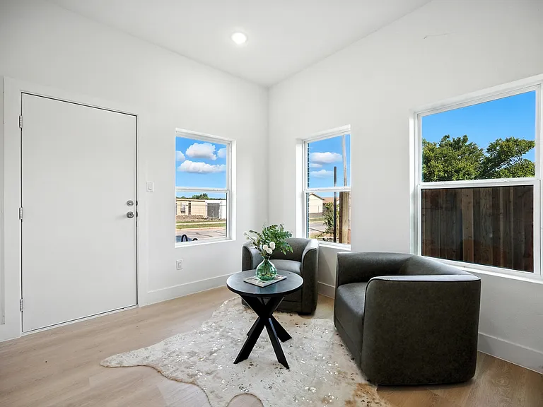 312 N Lancaster Ave #4 — Photo 5