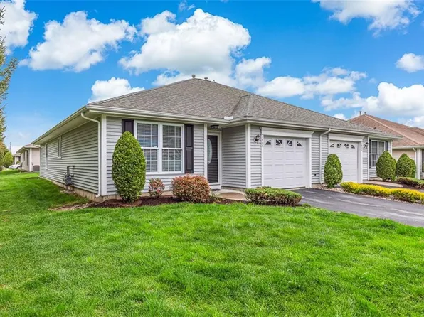 1404 Village Green Cir, Coventry, RI 02816