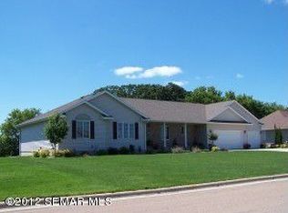 1104 28th St SW, Austin, MN 55912