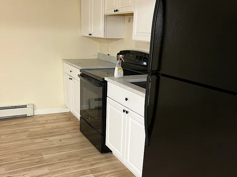 Cedarwood Dr — Photo 1