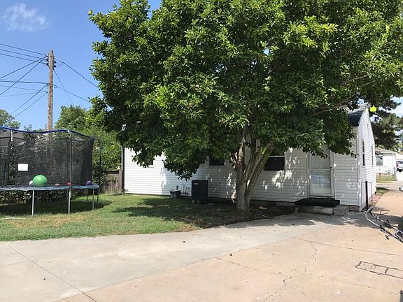 5th image of 2127 N Ave