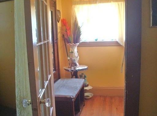 4th image of 27 Vine St