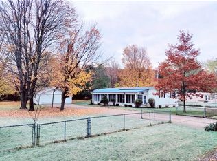 2713 Gary Ave, Brighton, MI