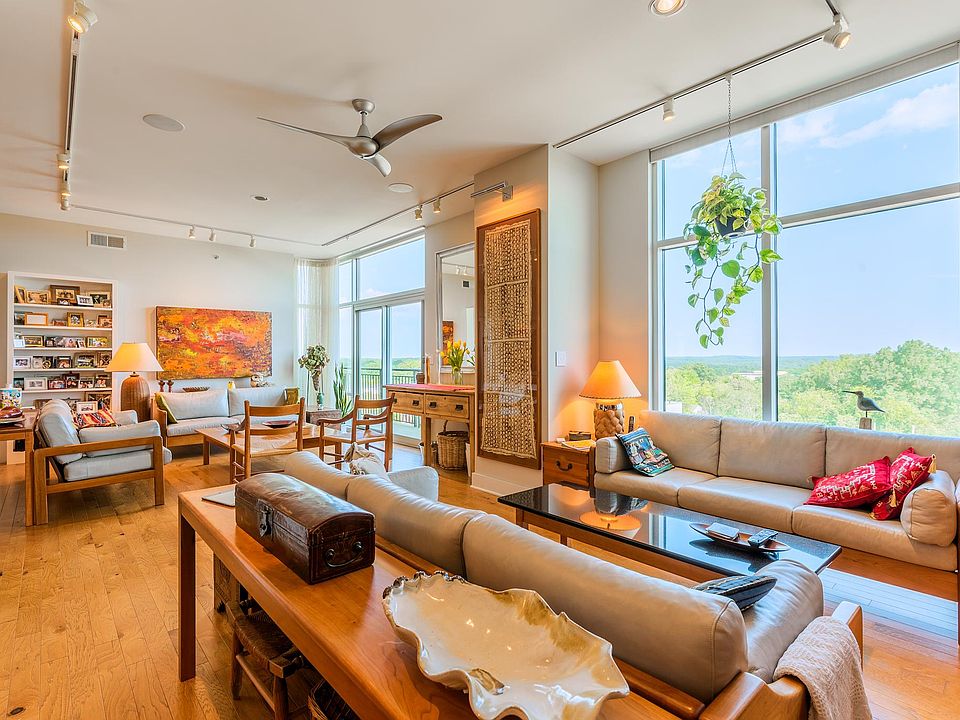 Dual seating areas with gorgeous northern views.