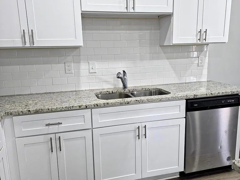 430 Village Creek Dr #B — Photo 14