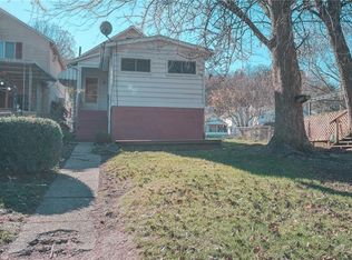 616 6th Ave, Coraopolis, PA 15108