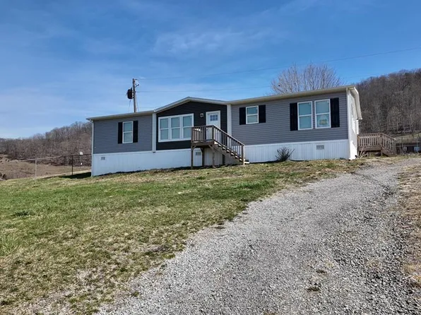 48 Angel St, Cleveland, VA 24225